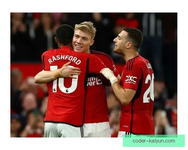 滕哈赫阵型变化持续受到关注，球队整体表现稳健提升。